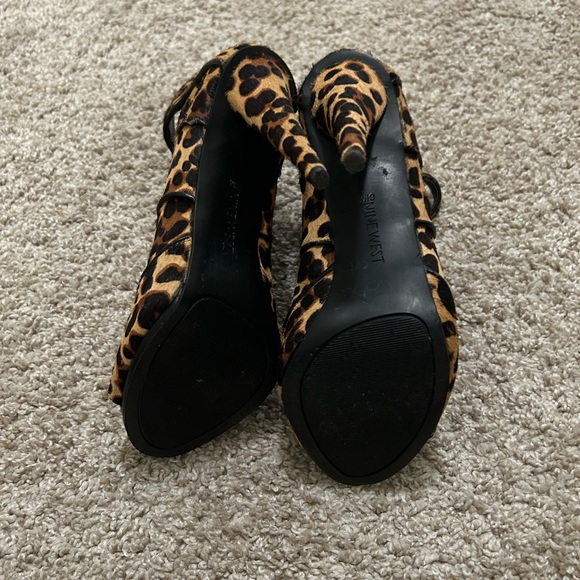 Nine West Leopard Print Women's Heels - Picture 6 of 7